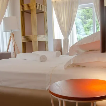 Gasthuis Hotel Ergis Durrës